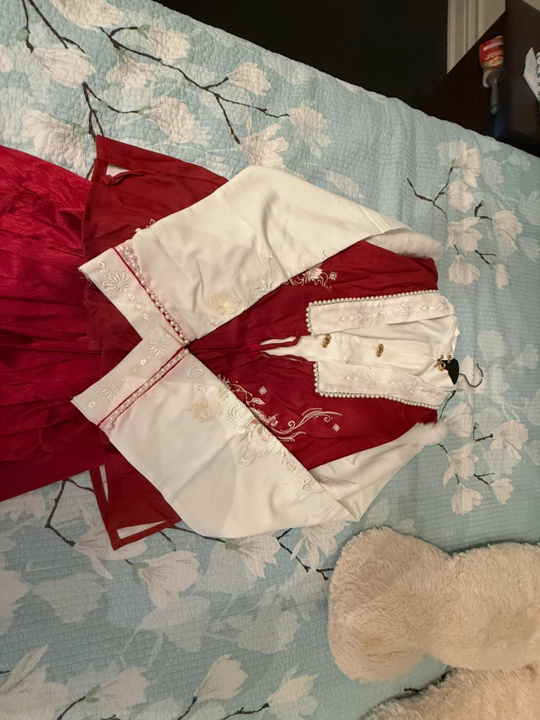 Beautiful Red Chinese Hanfu 3-Piece Outfit - photo 2