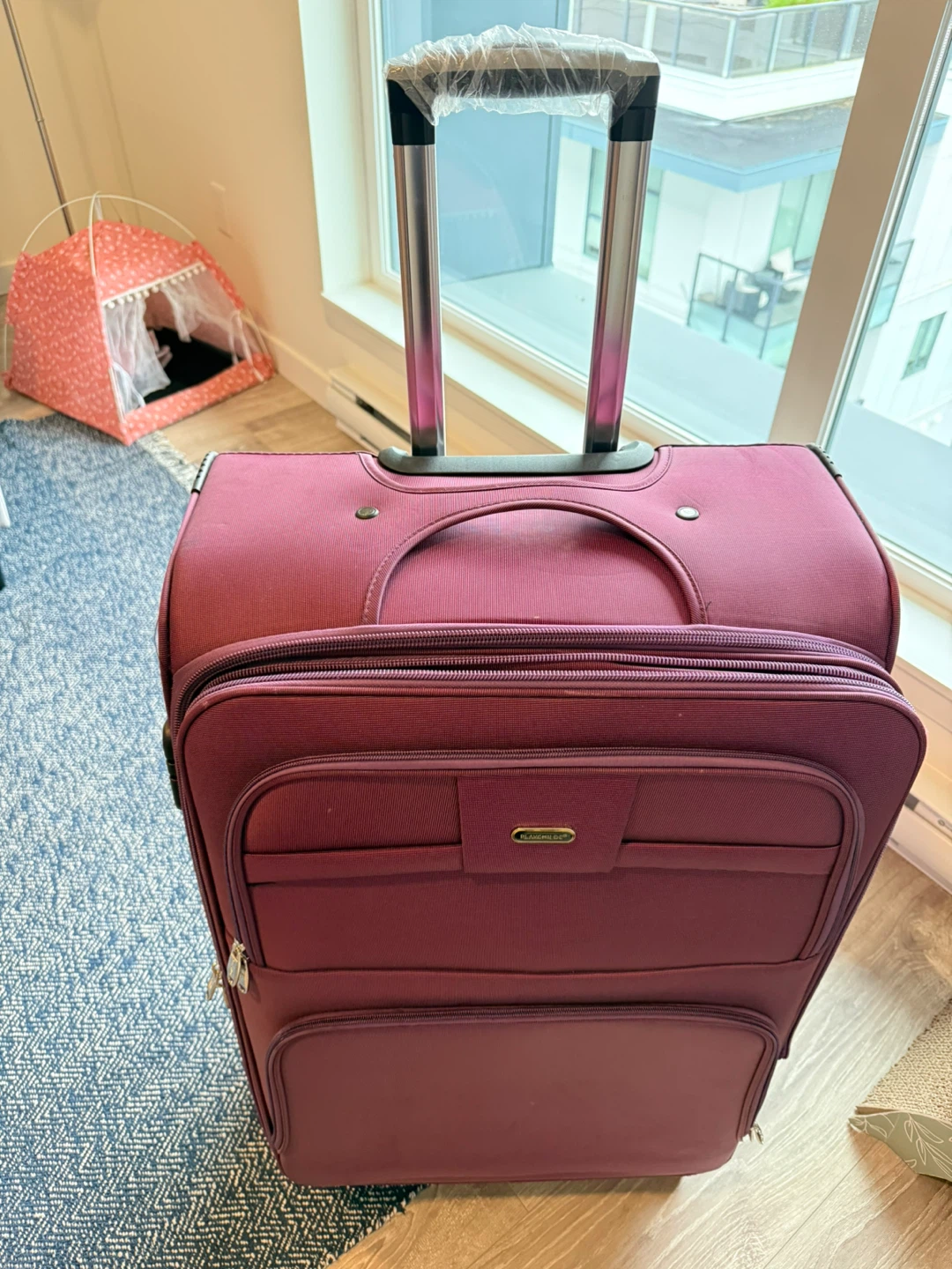 Canadian Traveler Burgundy Hard-shell Suitcase - photo 3