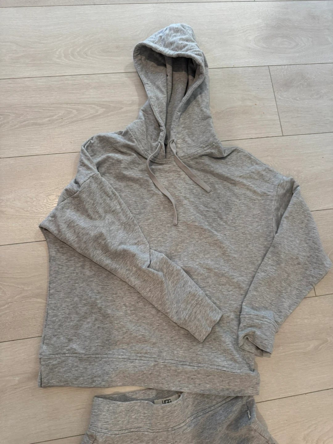 Ugg Grey Hoodie and Sweatpants Set - photo 2