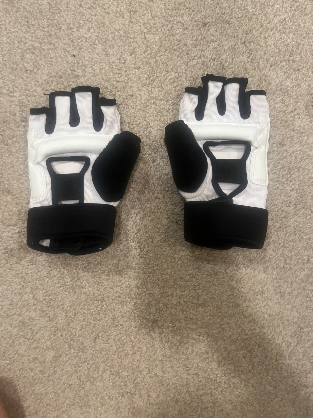 Adidas World Taekwondo approved glove - photo 3