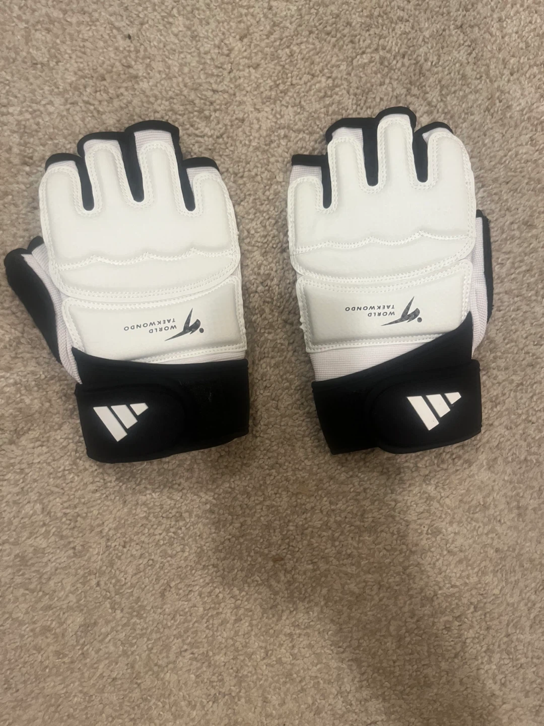 Adidas World Taekwondo approved glove - photo 2