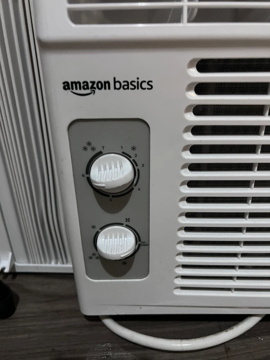 Amazon Basics Window Air Conditioner - photo 2