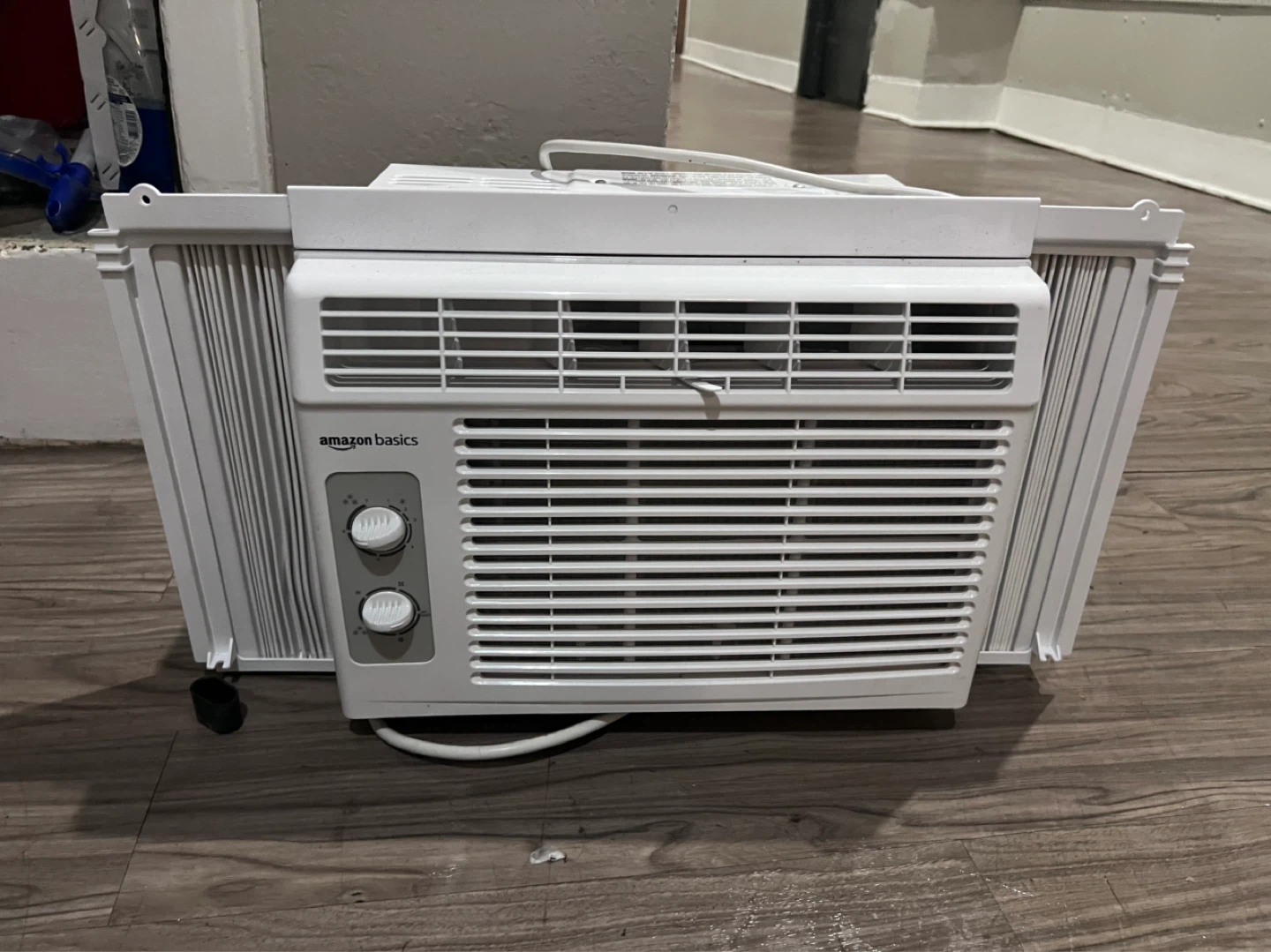 Amazon Basics Window Air Conditioner