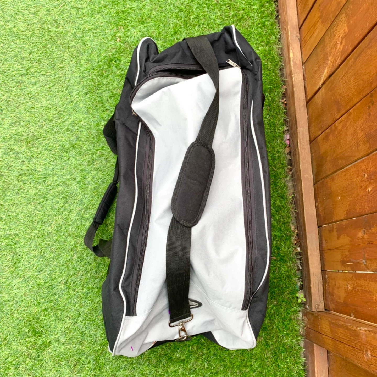 CCM Hockey Bag Duffel Bag Equipment Bag Sports Gear Carrier - photo 2