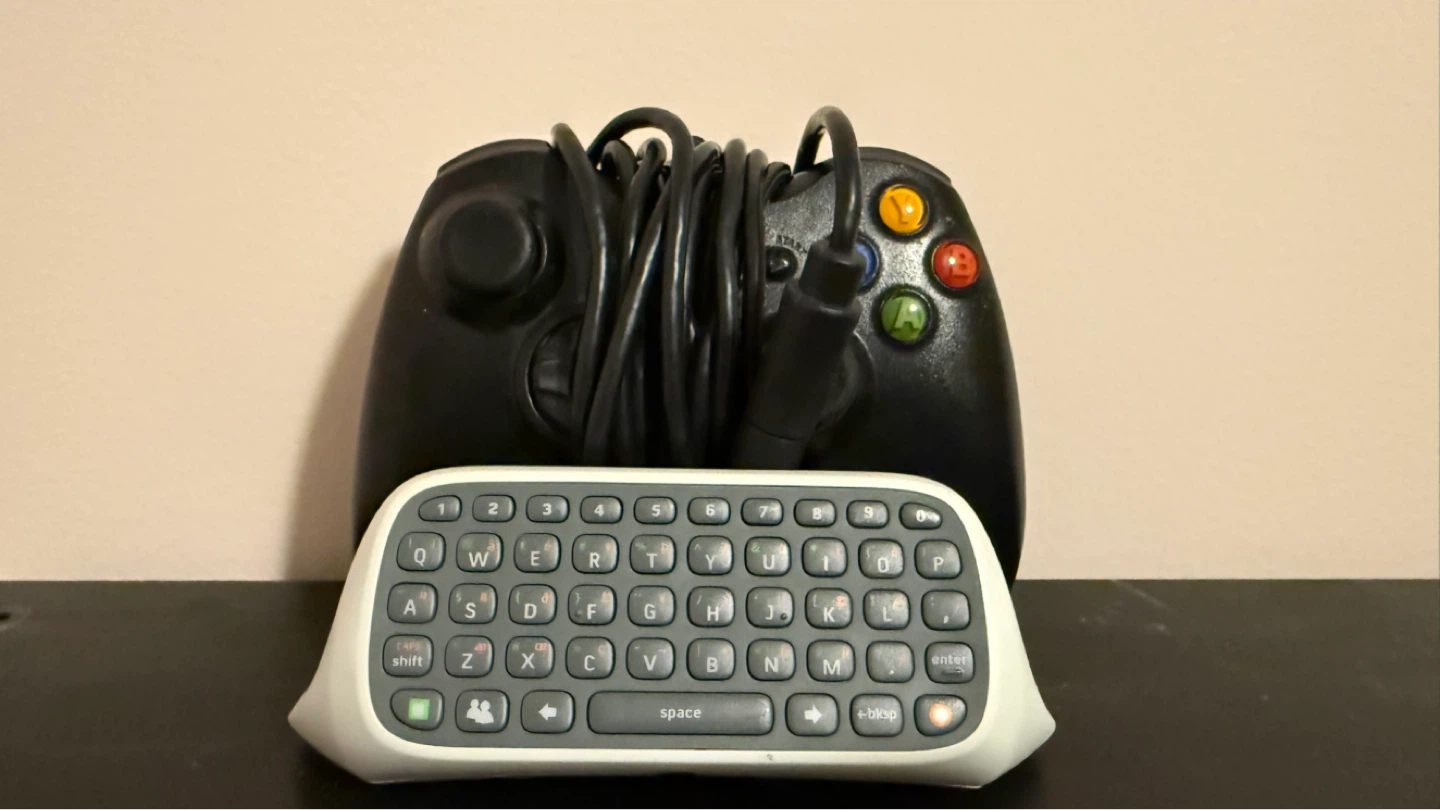 Wired XBOX 360 Controller + Keyboard Pad