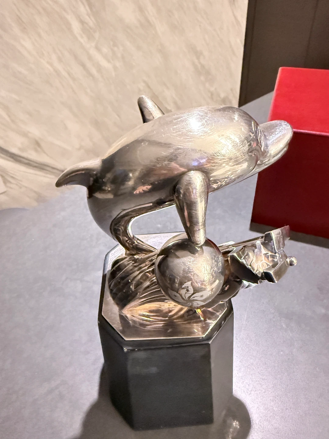 Sterling Silver Dolphin Trophy -Hong Kong with China 1997 - photo 4