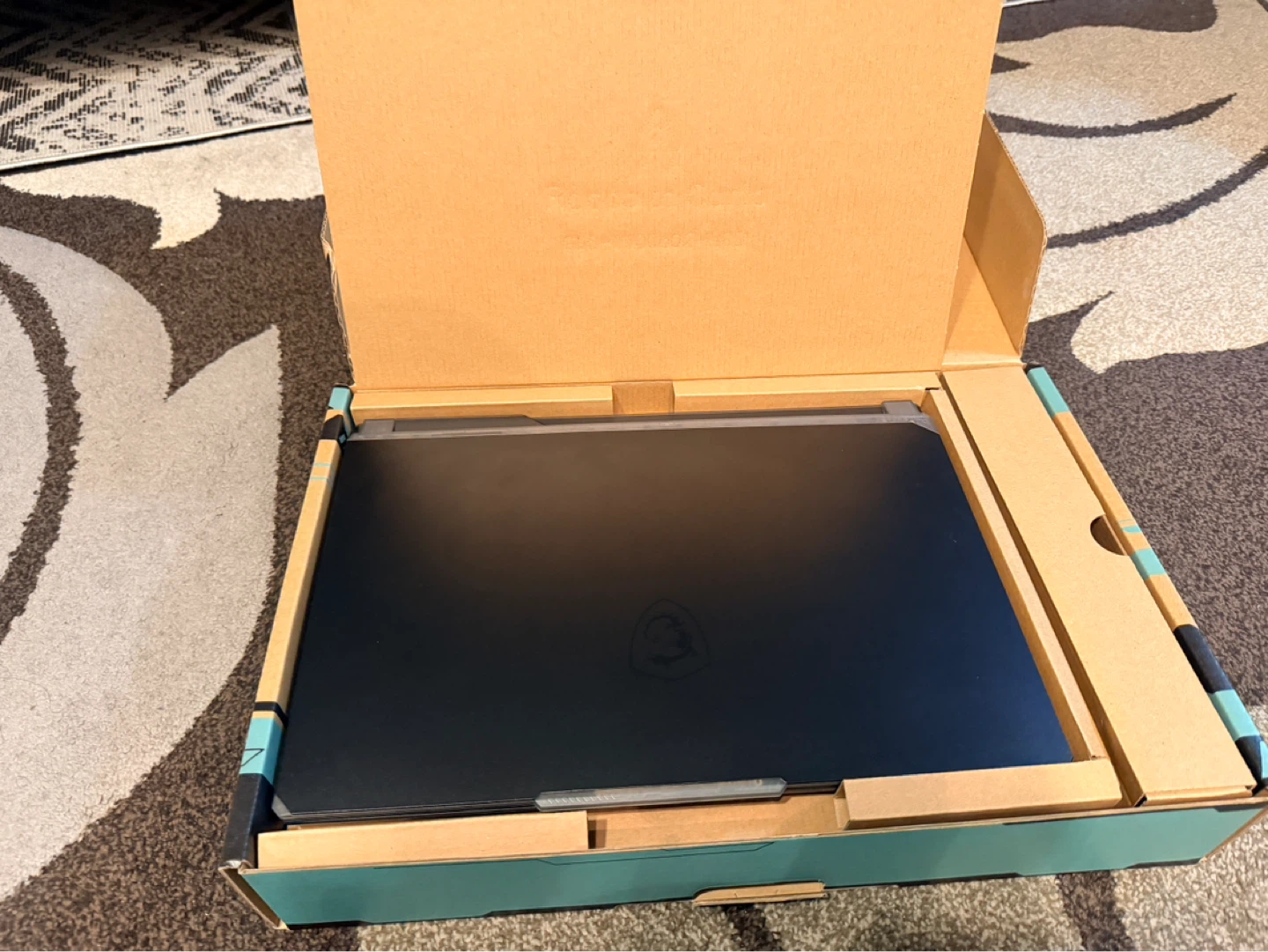 MSI Cyborg A13VE Laptop RTX 4050 - photo 2