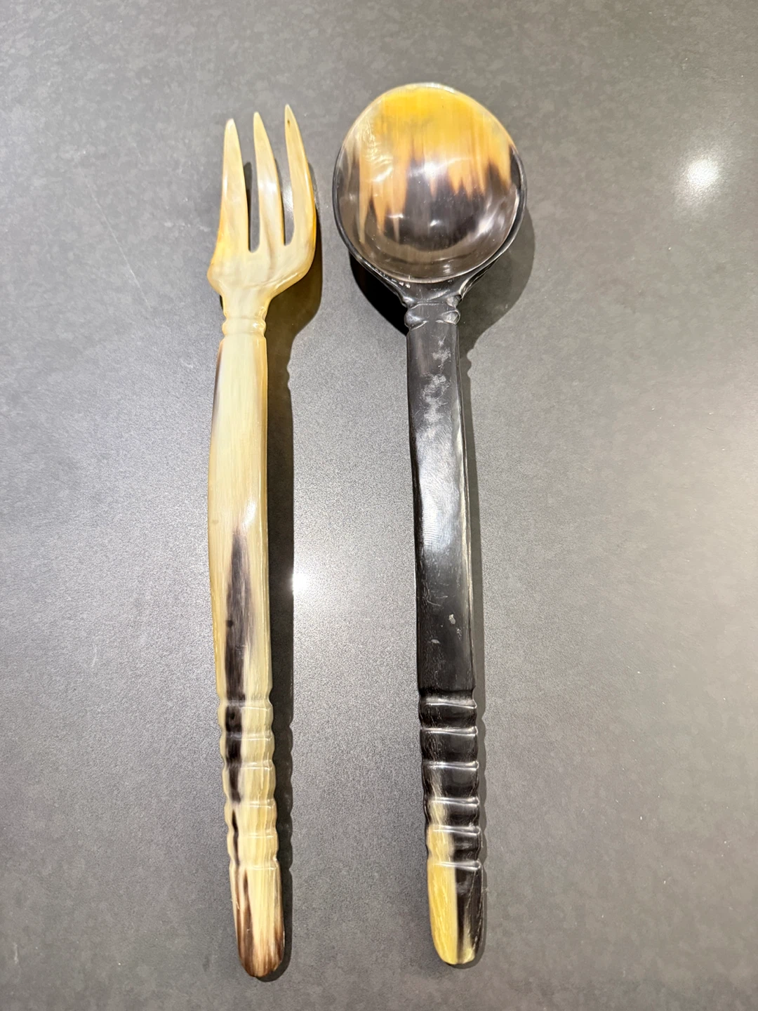 Horn Salad Servers