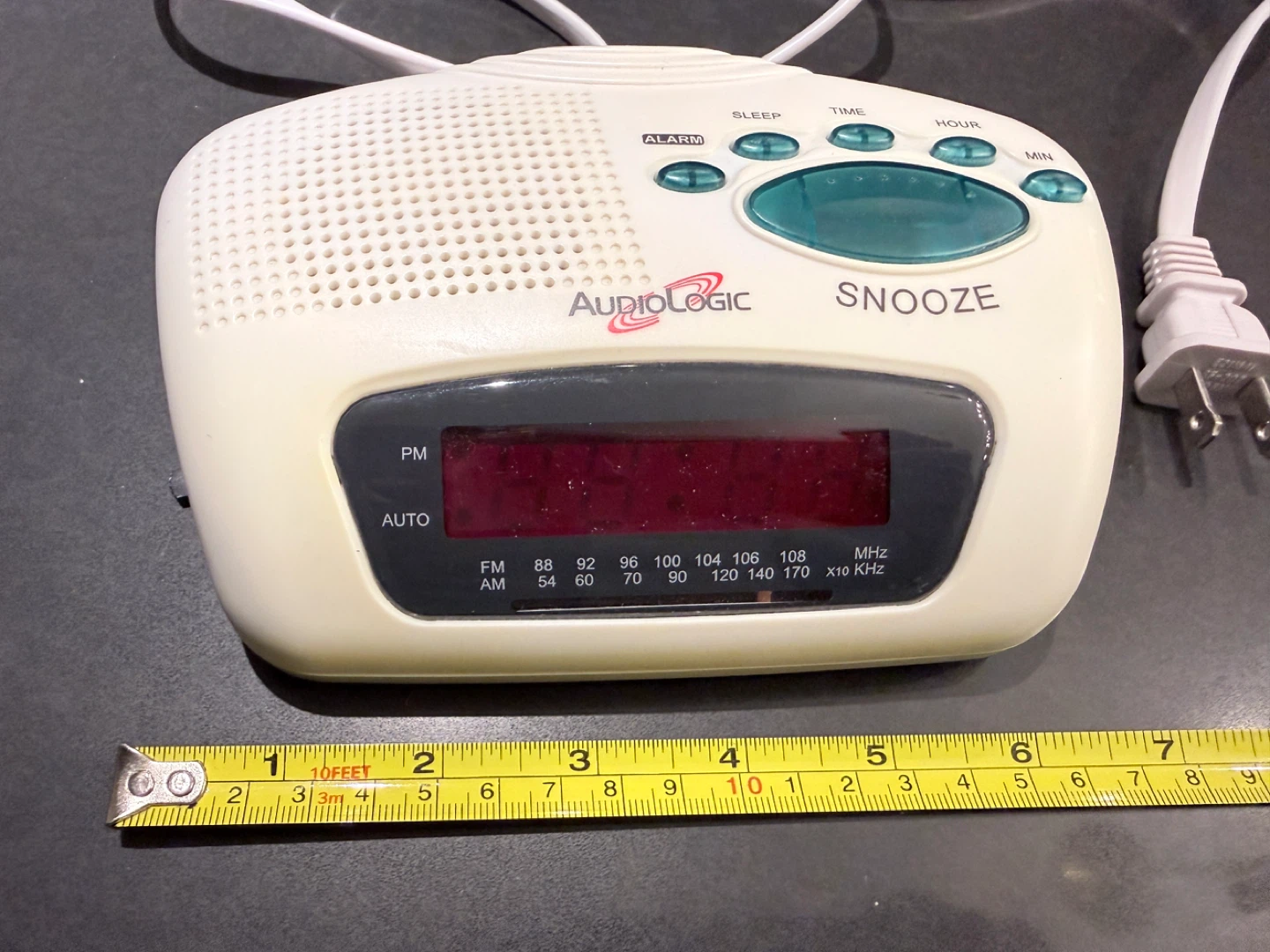 Audiologic AM/FM Clock Radio with Snooze - photo 4