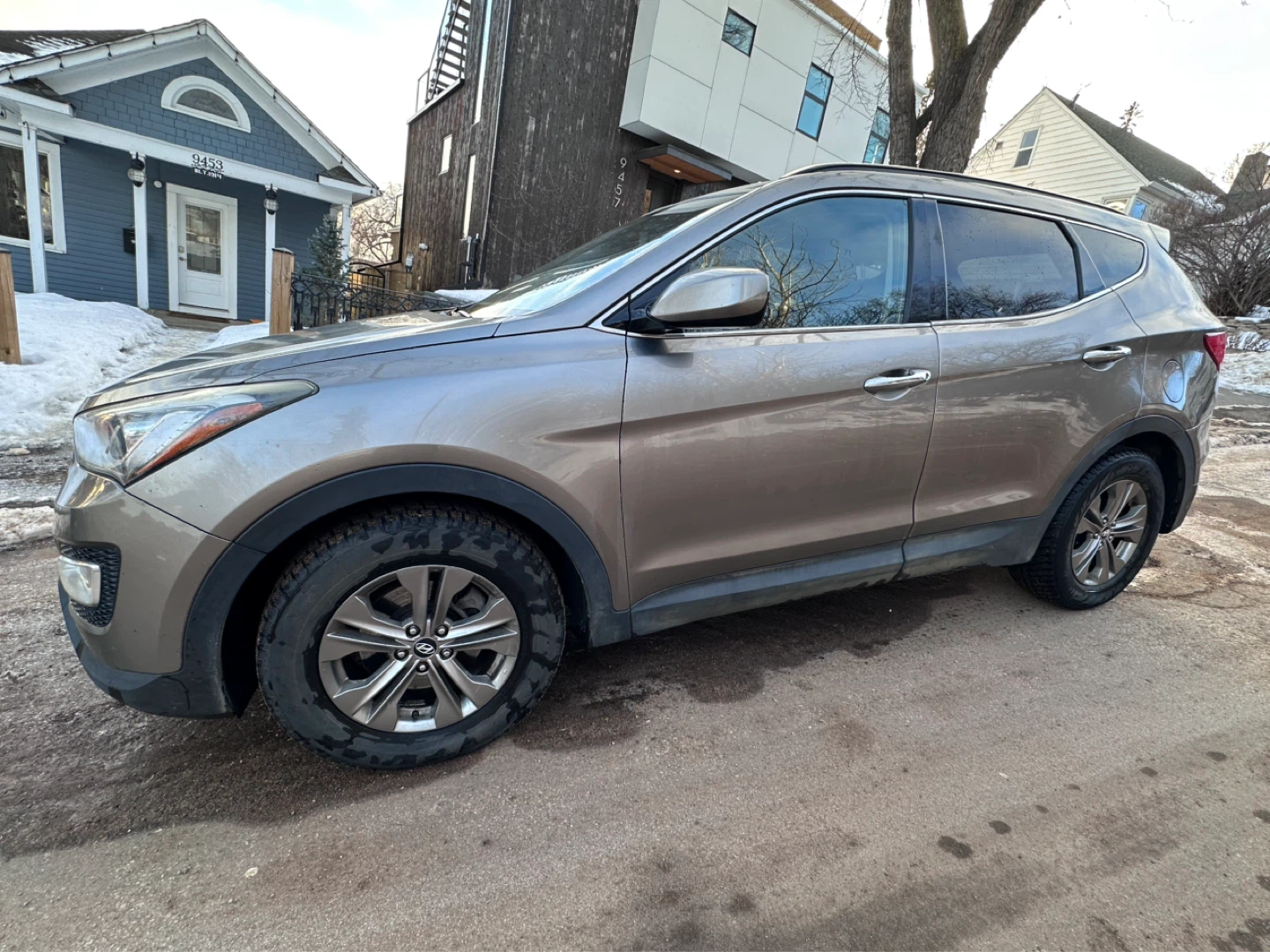 Hyundai Santa Fe SUV - photo 3