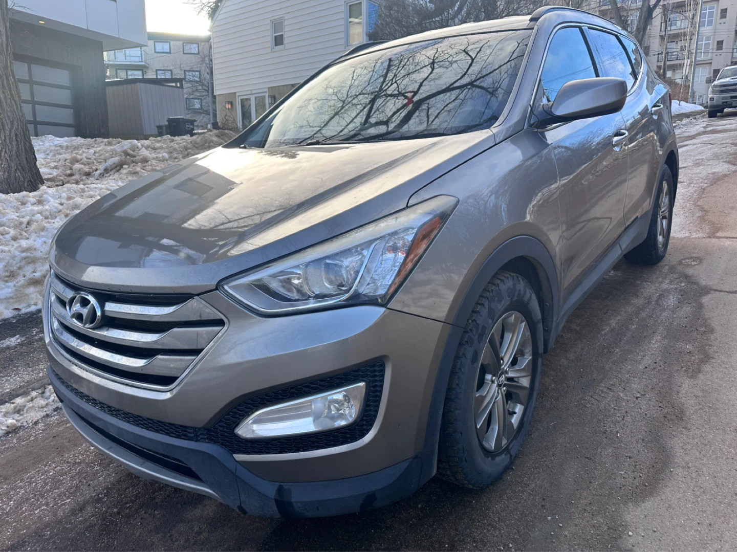 Hyundai Santa Fe SUV - photo 4