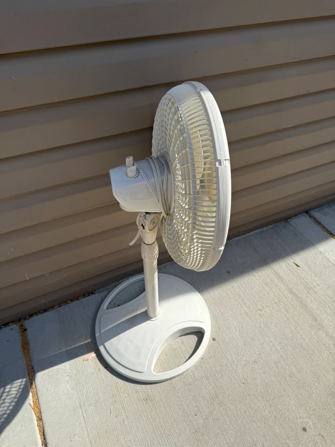 Lasko Pedestal Fan - photo 4