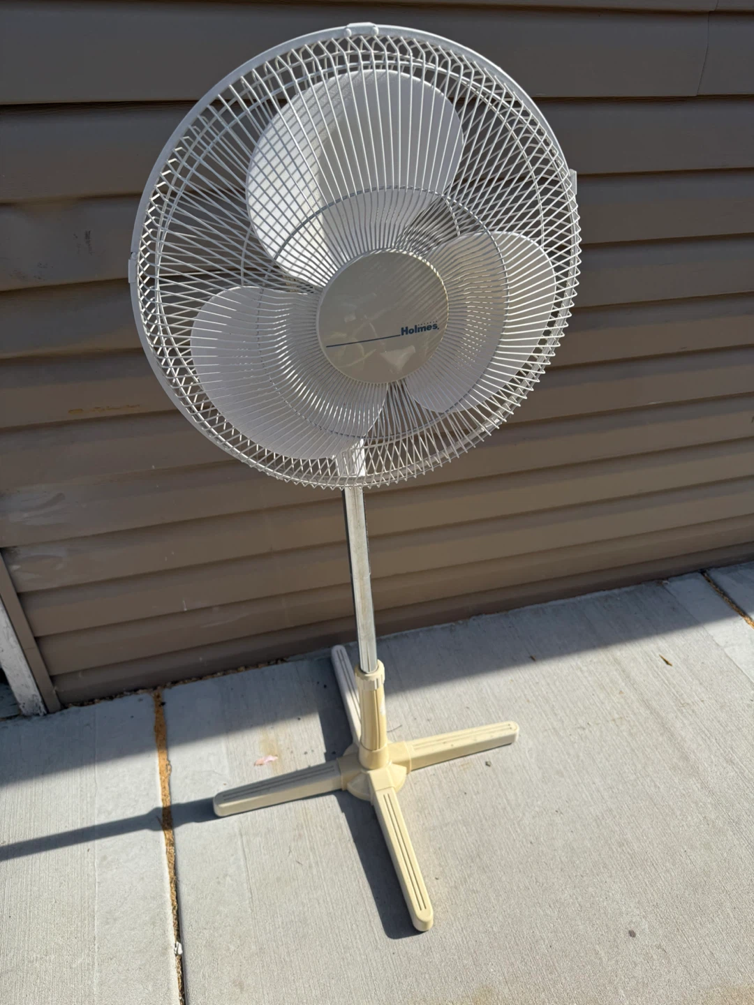 Holmes Pedestal Fan - photo 3