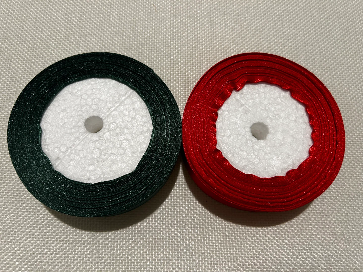 Red and Green Satin Ribbon - photo 3