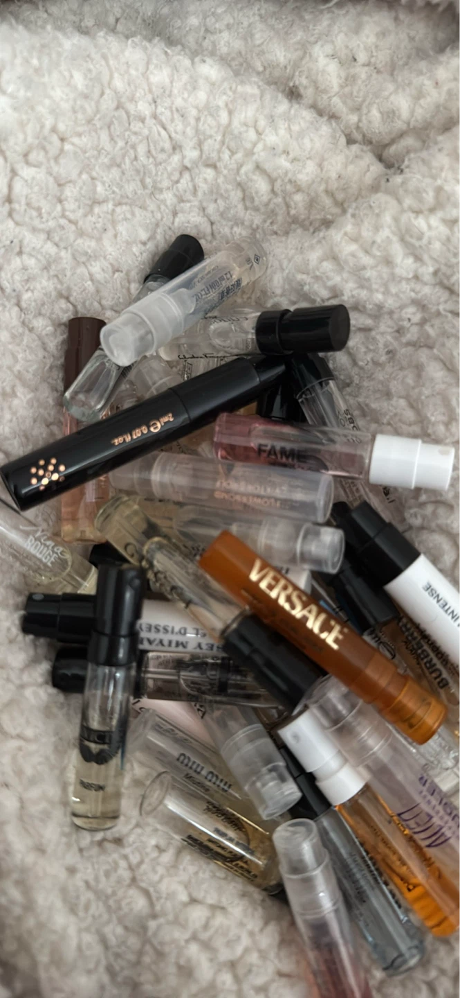 43 mini perfumes