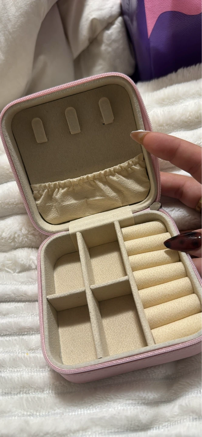 Travel jewellery box