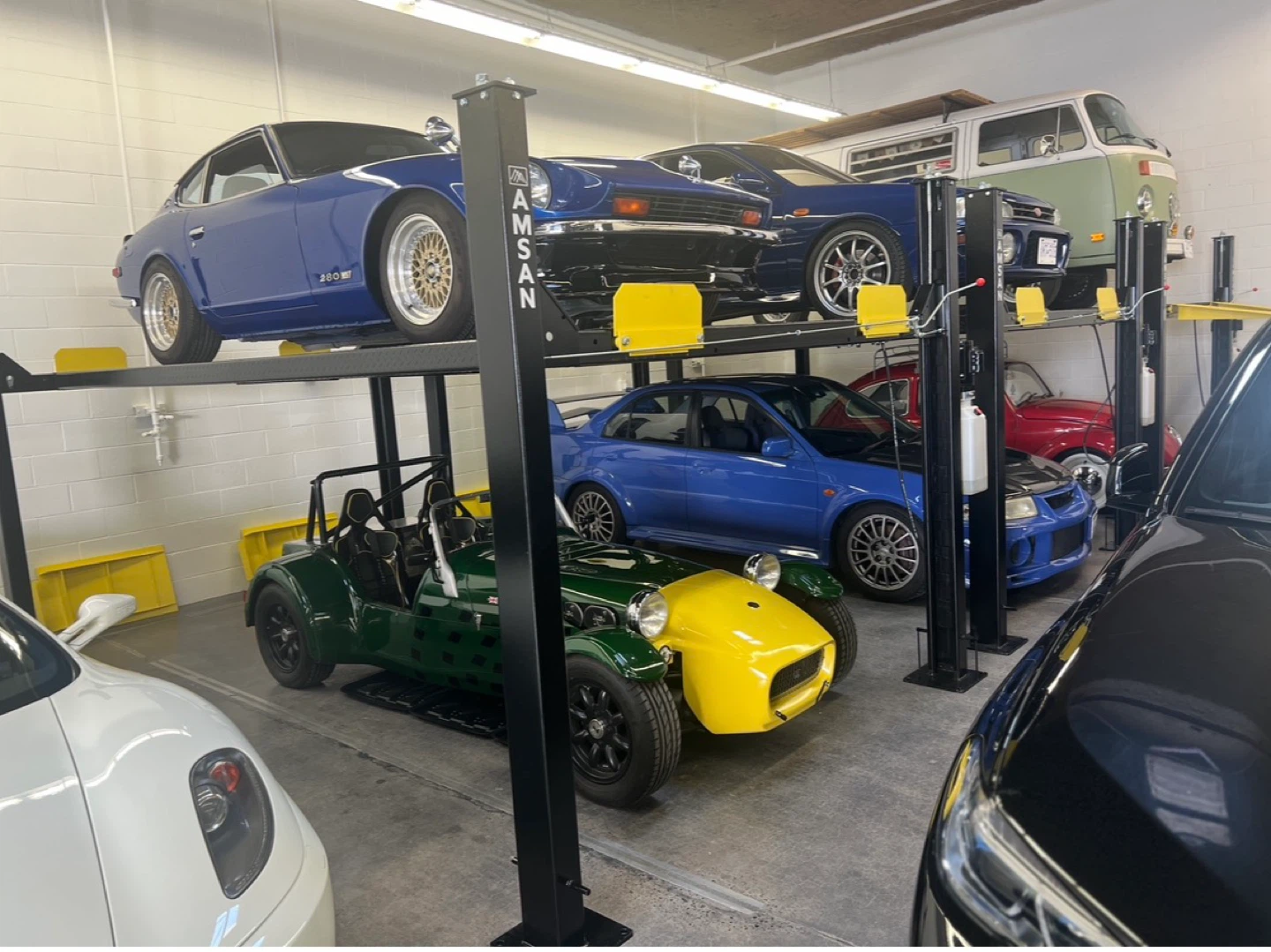 Brand new 4 post car lift certified - photo 3