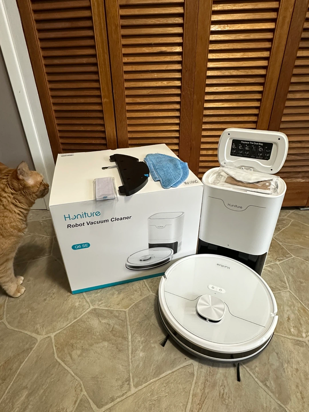 Robot Vacuum & Mop with Auto-Empty Station - Like New