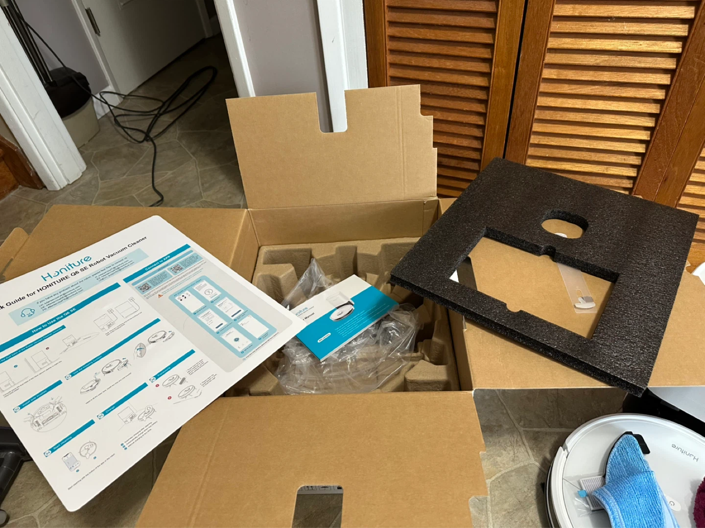 Robot Vacuum & Mop with Auto-Empty Station - Like New - photo 2