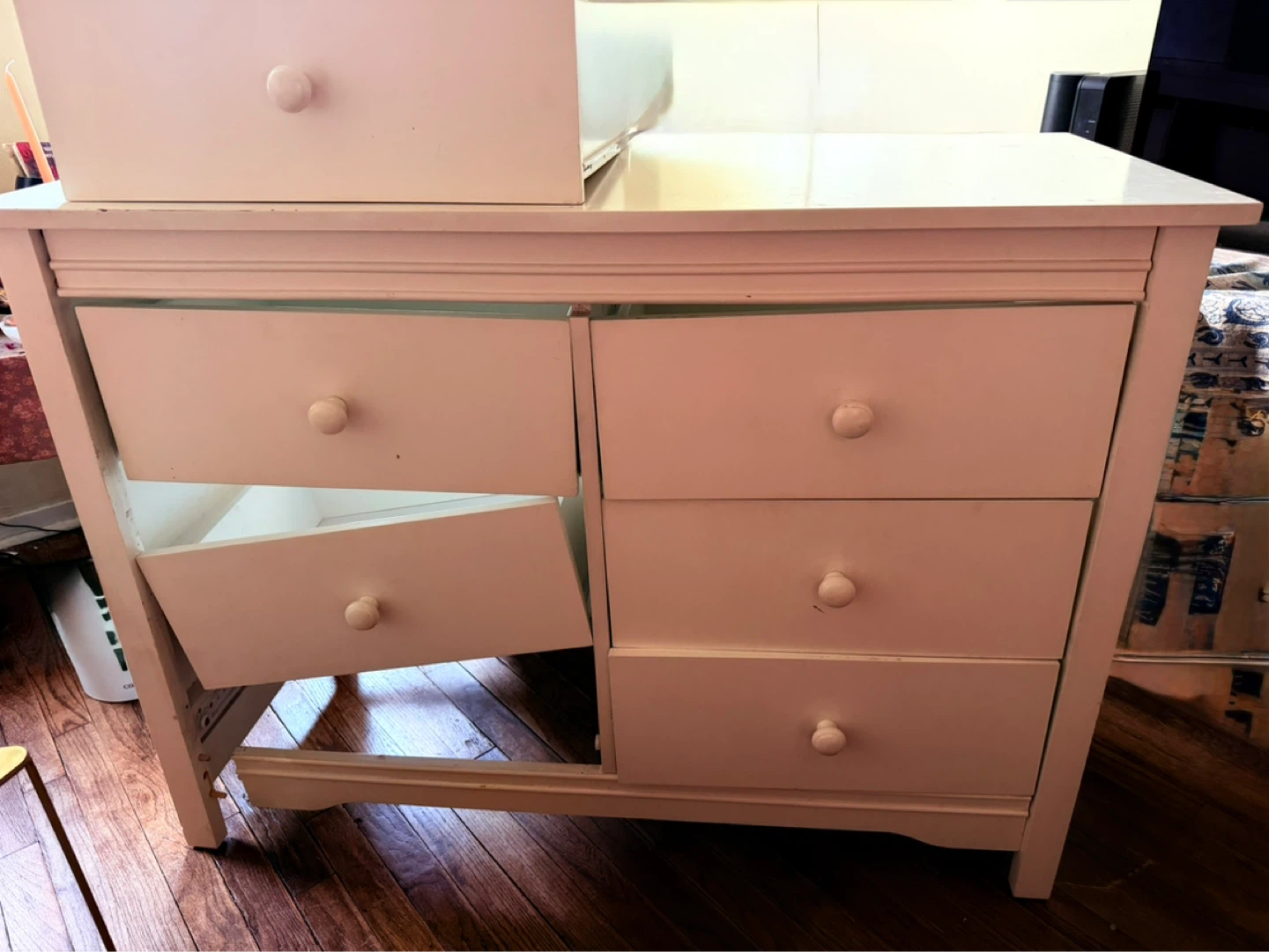 White Dresser ⭐️Handyman Special