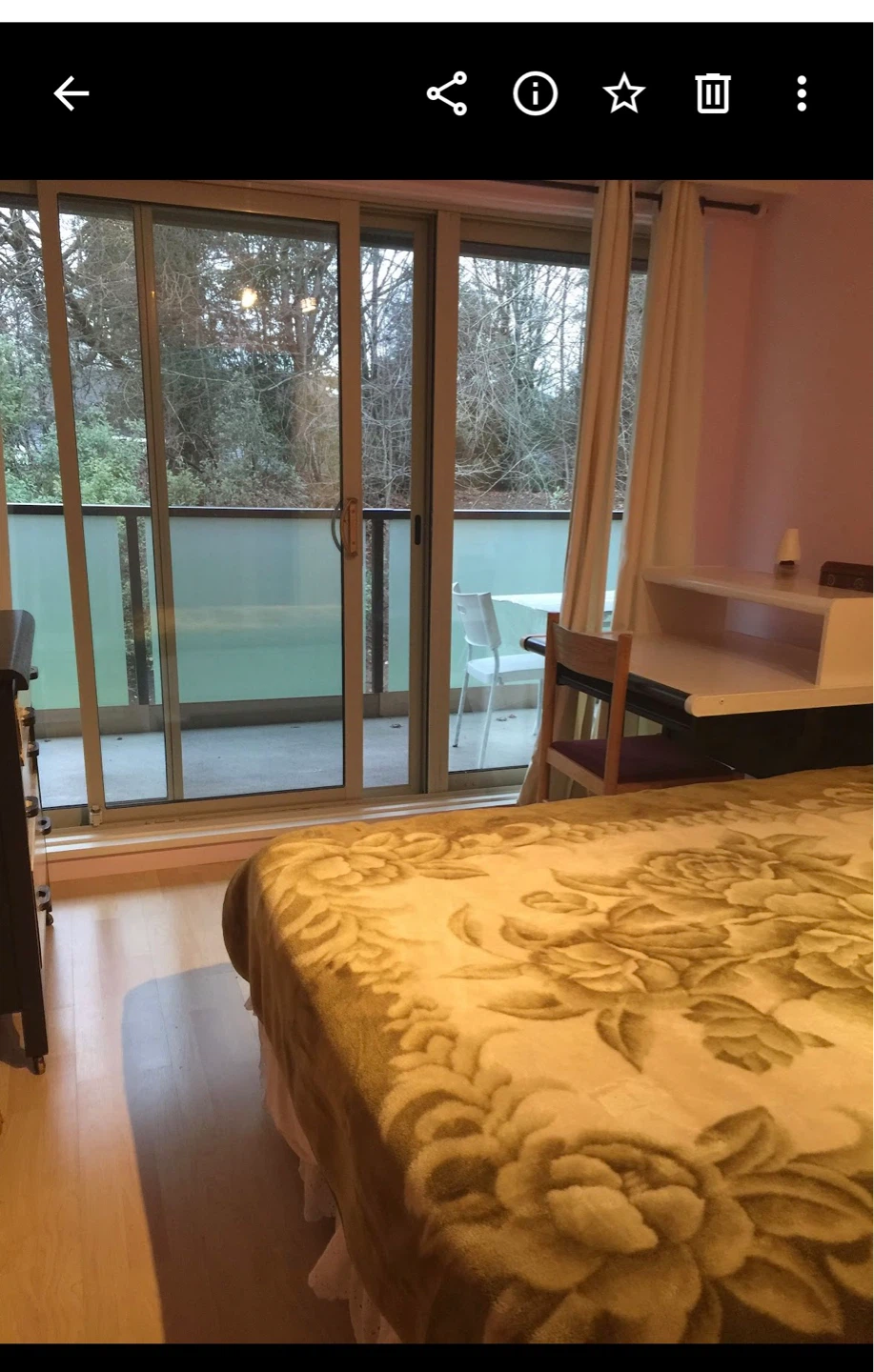 Furnished room one block from Brentwood mall - photo 4