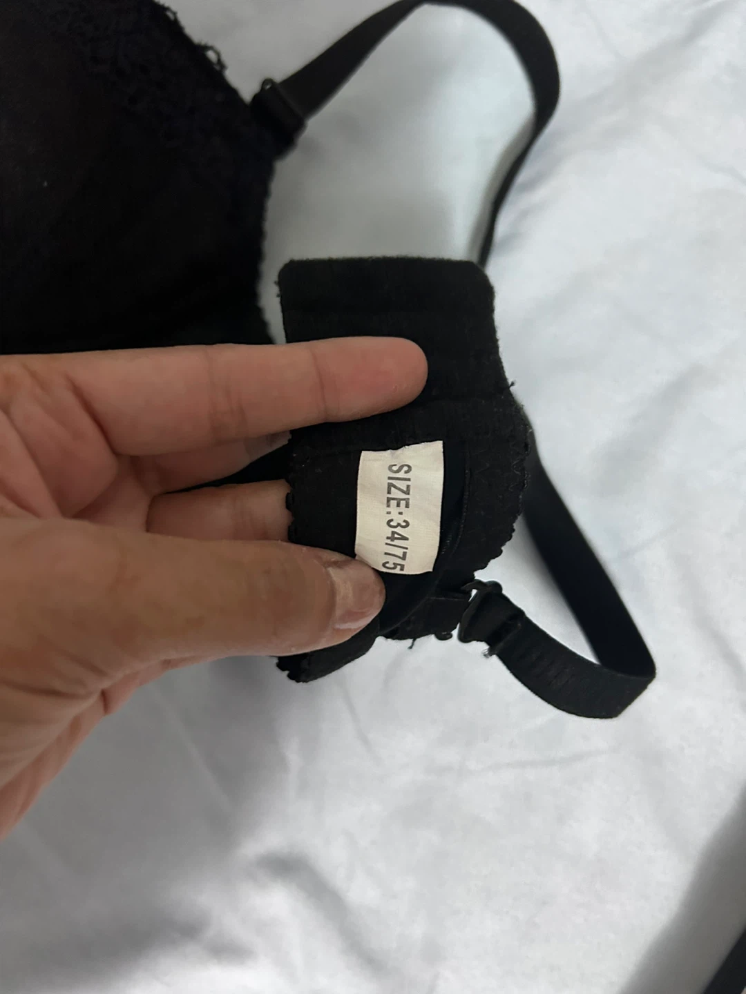Two bras, one black, one beige, size 34/75 - photo 3