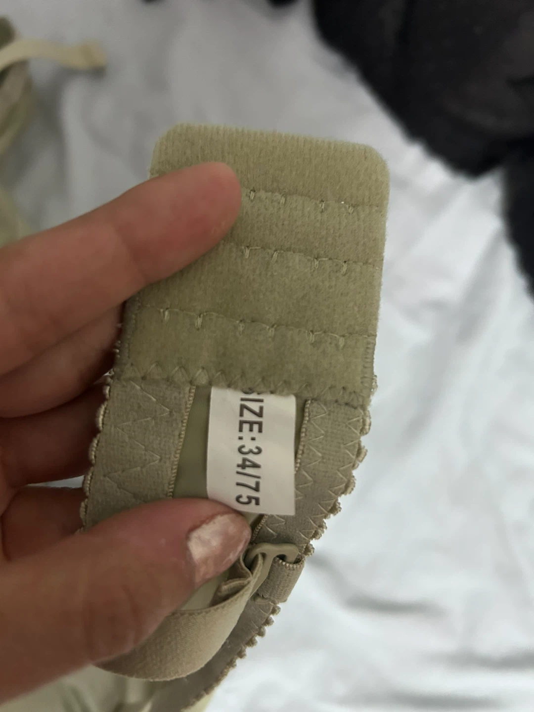Two bras, one black, one beige, size 34/75 - photo 2