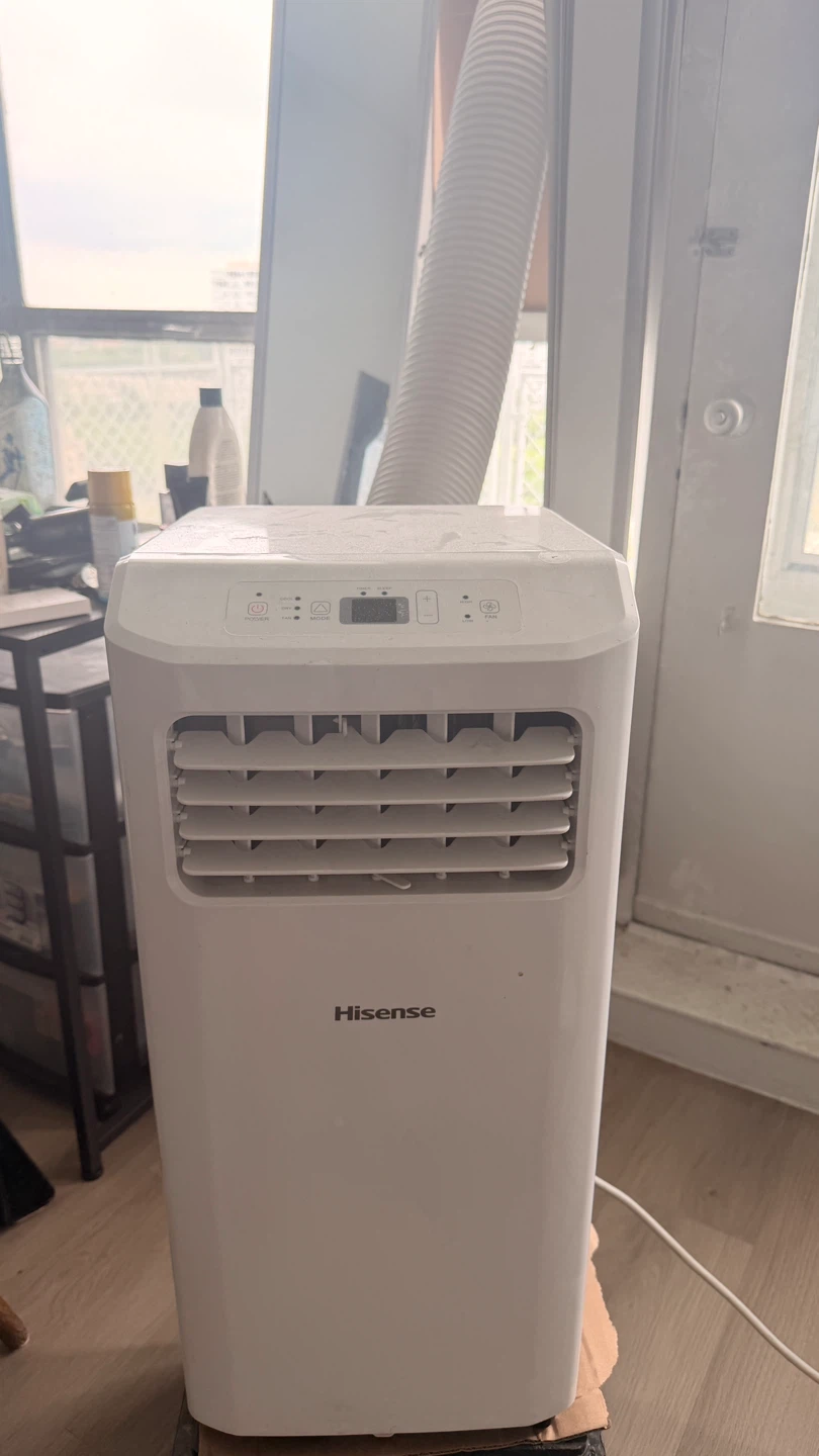 Hisense Portable Air Conditioner - photo 2