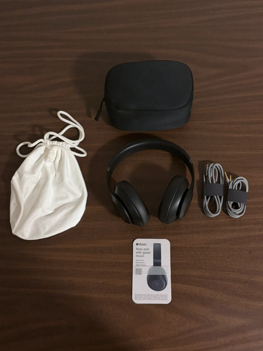 Beats Studio Pro - Black + Apple Care - photo 2
