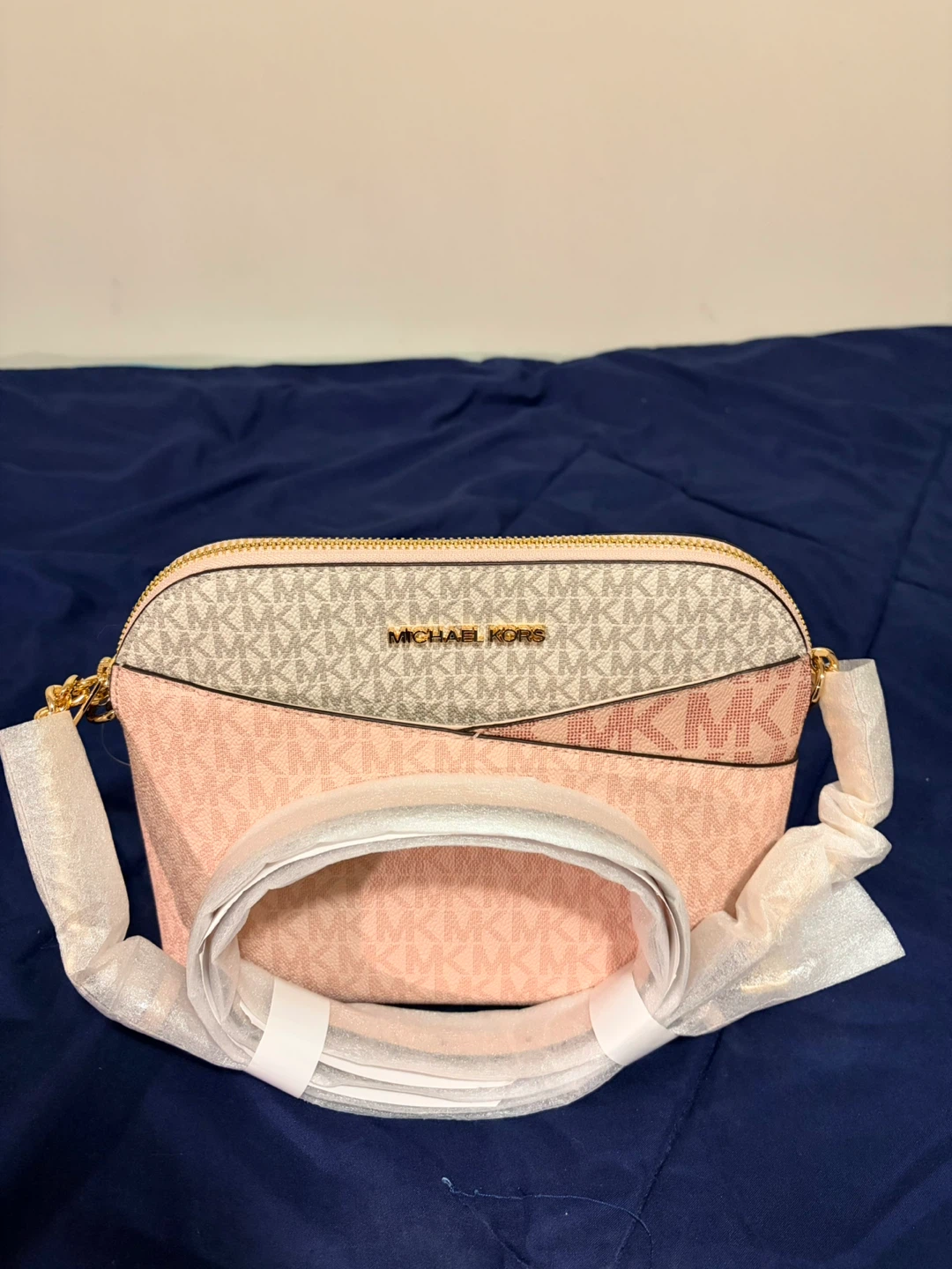 Michael Kors Logo Print Crossbody Bag - Pink/White