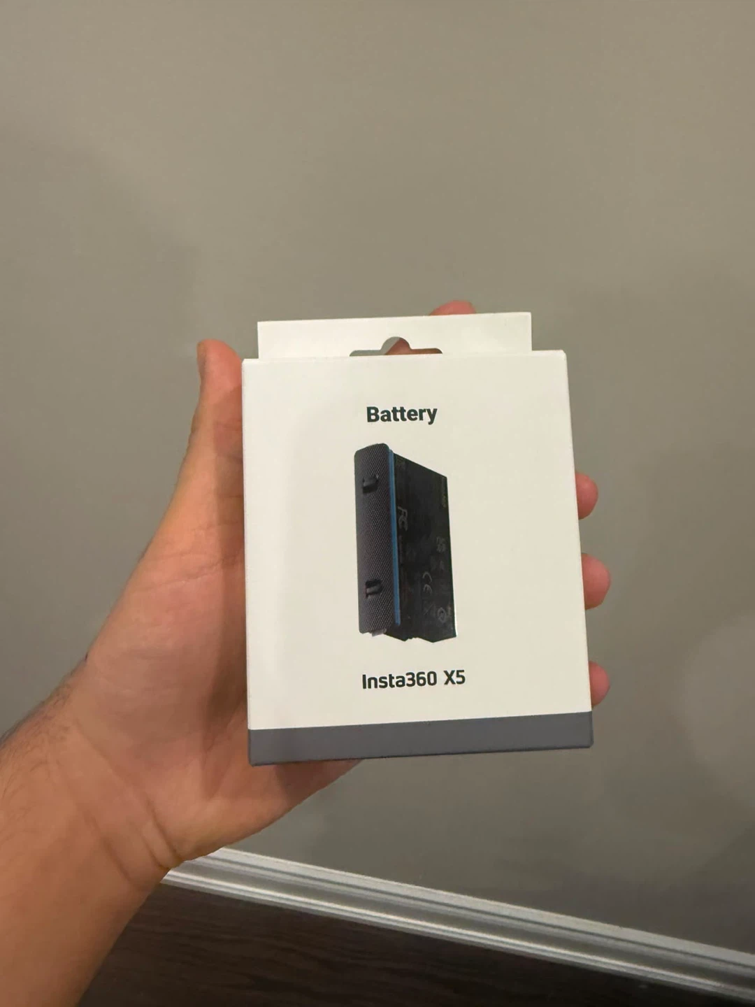 BNIB: Insta360 X5 8K 360 Action Cam with extra Battery - photo 2