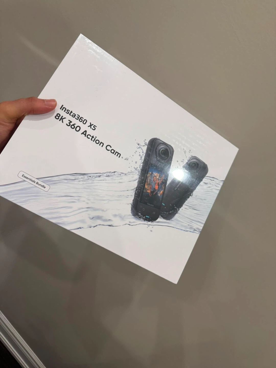 BNIB: Insta360 X5 8K 360 Action Cam - Essentials Bundle