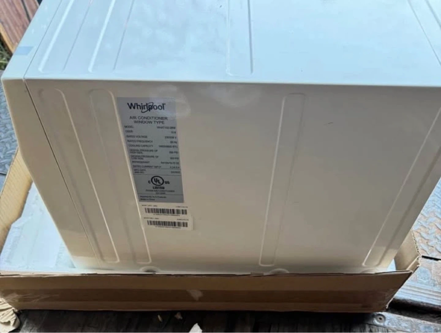 Whirlpool Air Conditioner Window Unit - photo 3