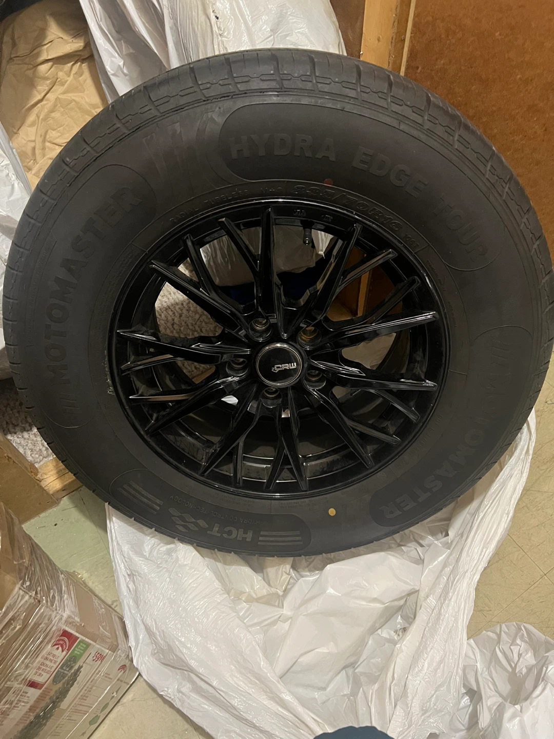 Motomaster Hydra Edge Tour Tire with 16" Rim - photo 2