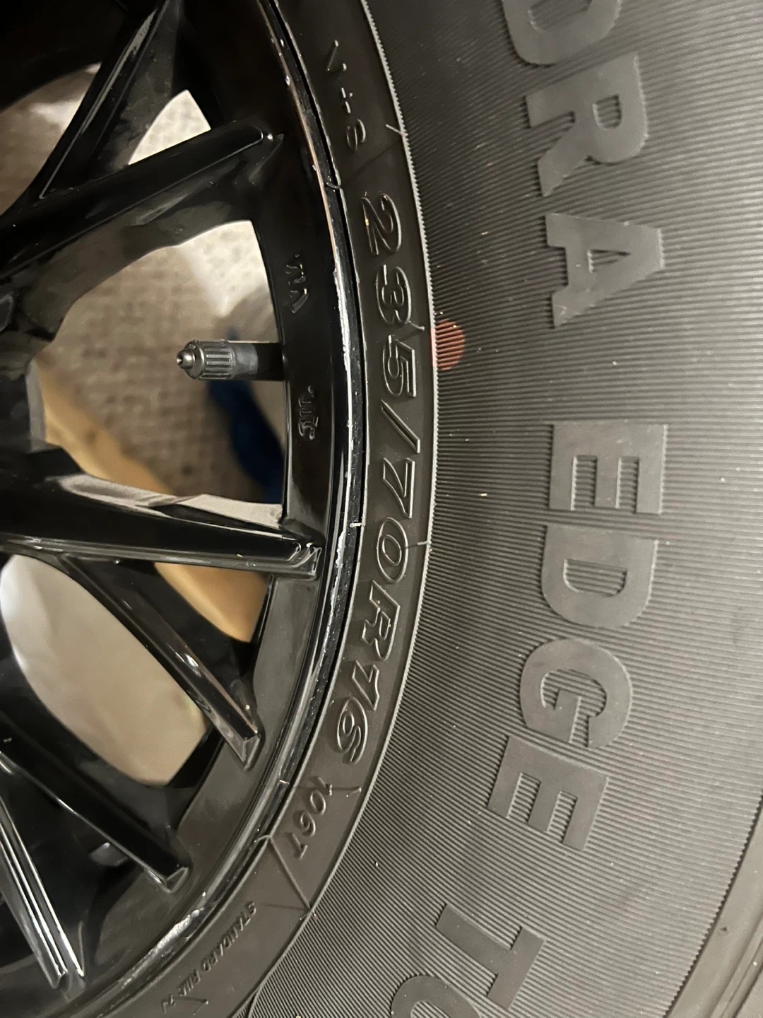 Motomaster Hydra Edge Tour Tire with 16" Rim - photo 4