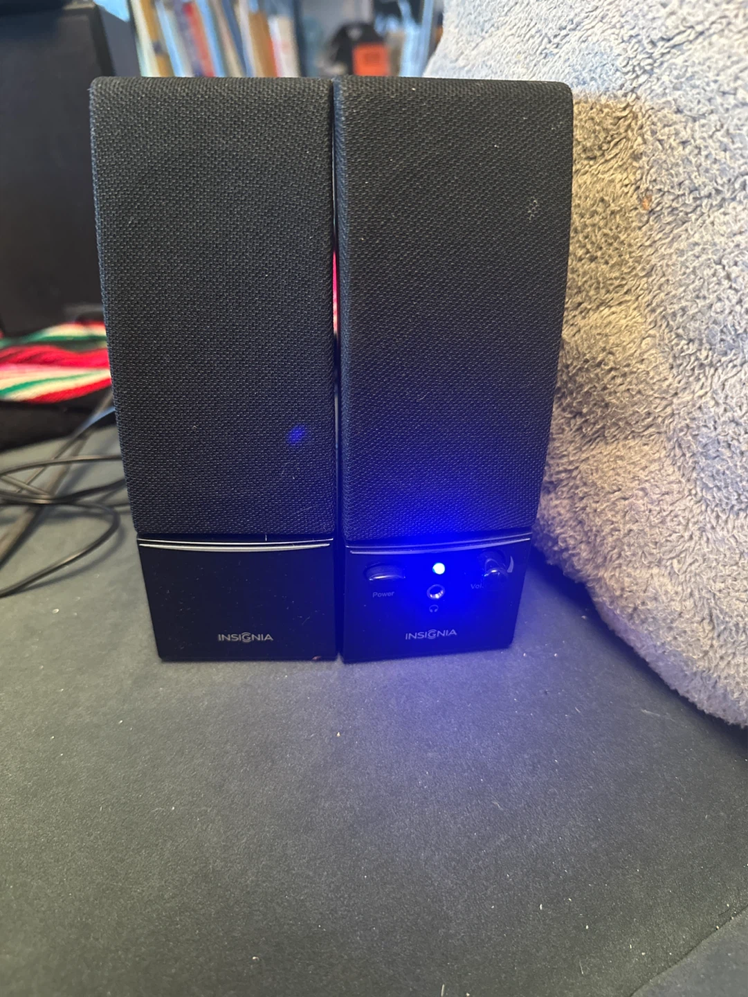 Insignia computer speakers great cond - photo 3