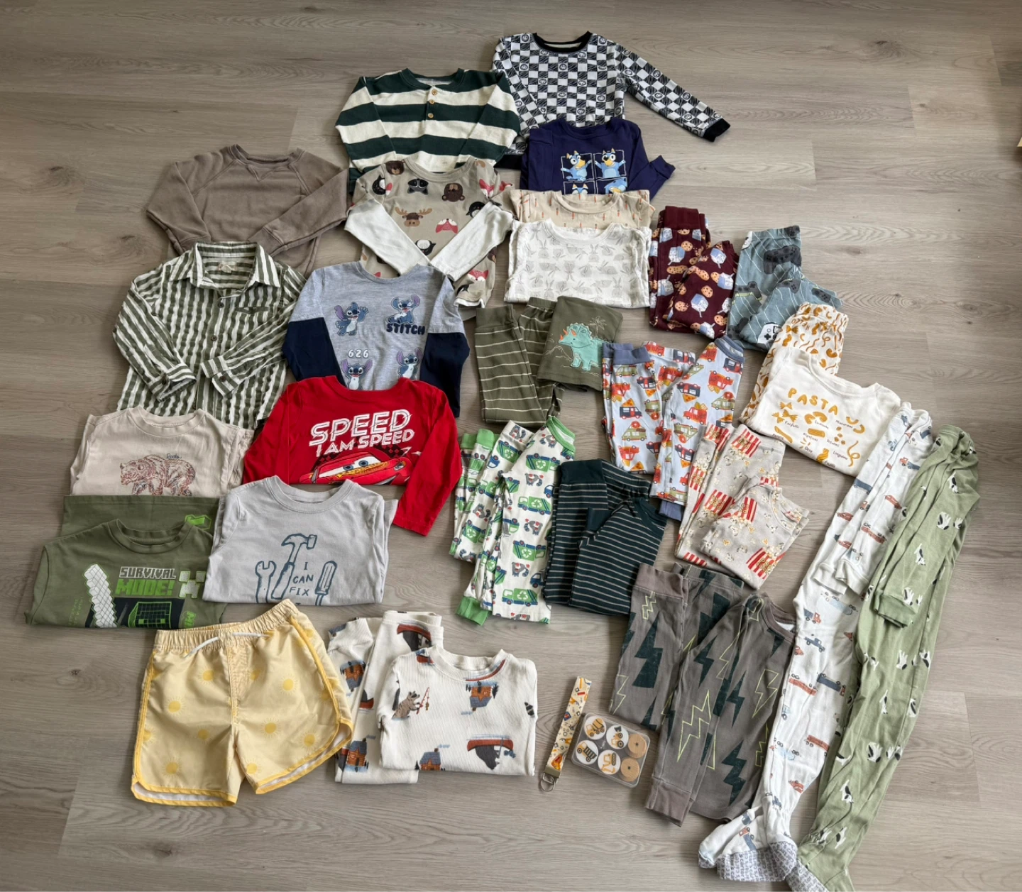 Bundle of excellent condition 4T/5T boys clothes
