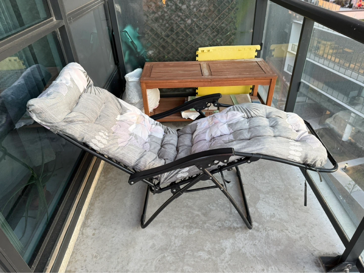 Zero Gravity Recliner Chair with Cushions