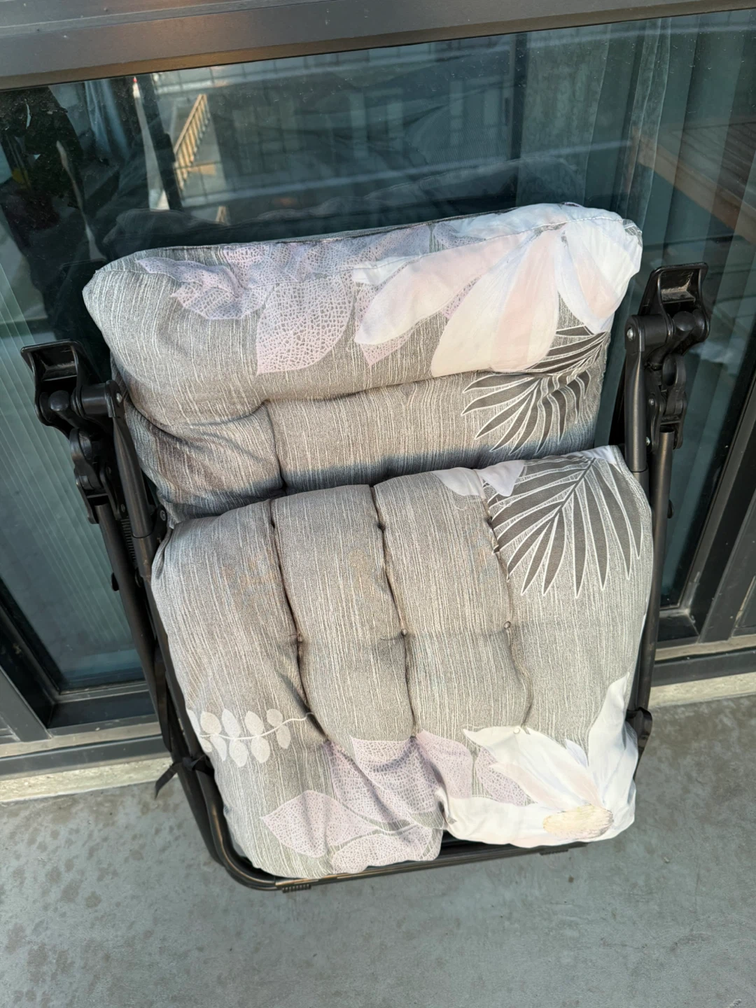 Zero Gravity Recliner Chair with Cushions - photo 4