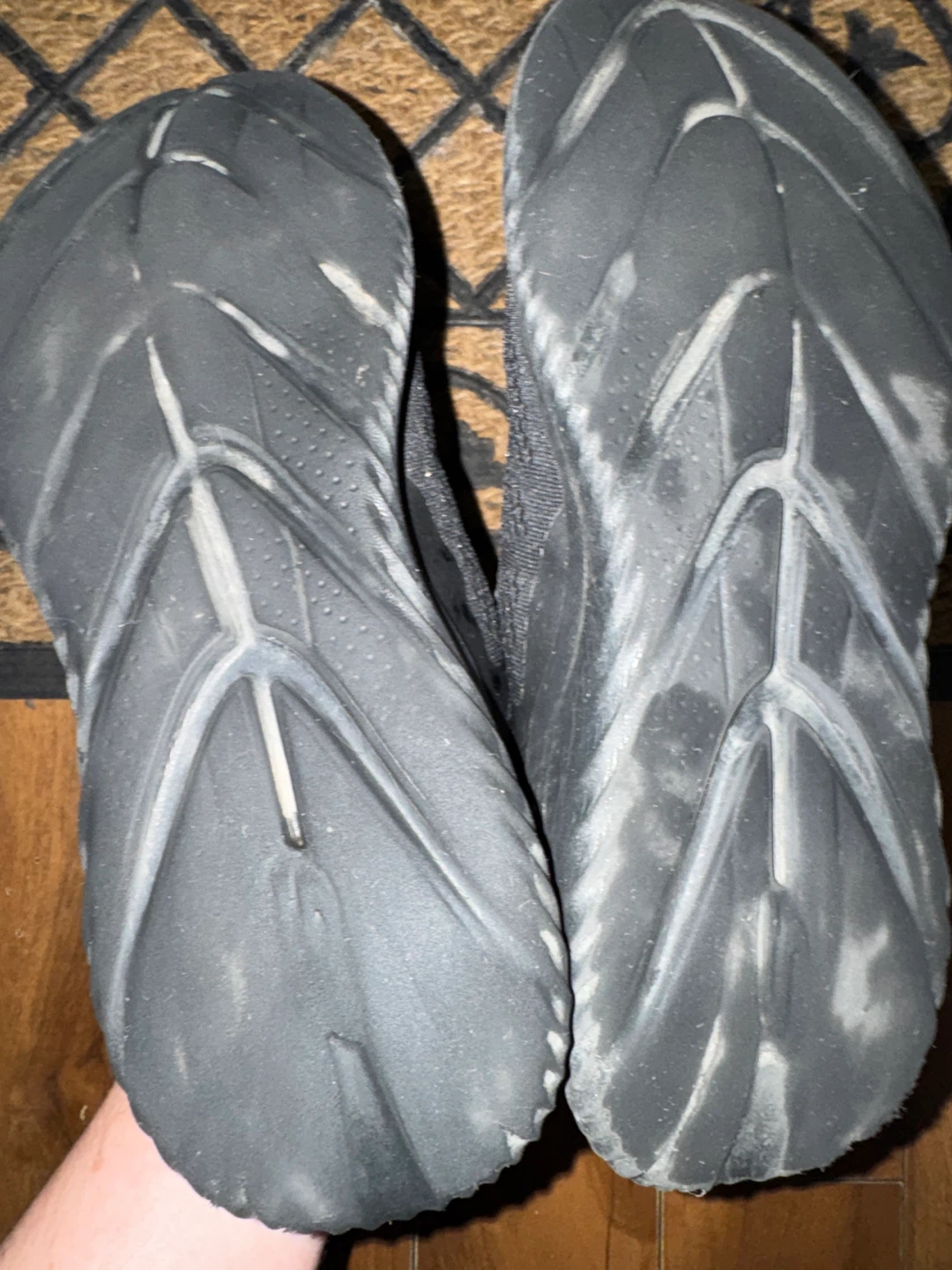 Men's Skechers sneakers, size 9.5 - photo 3