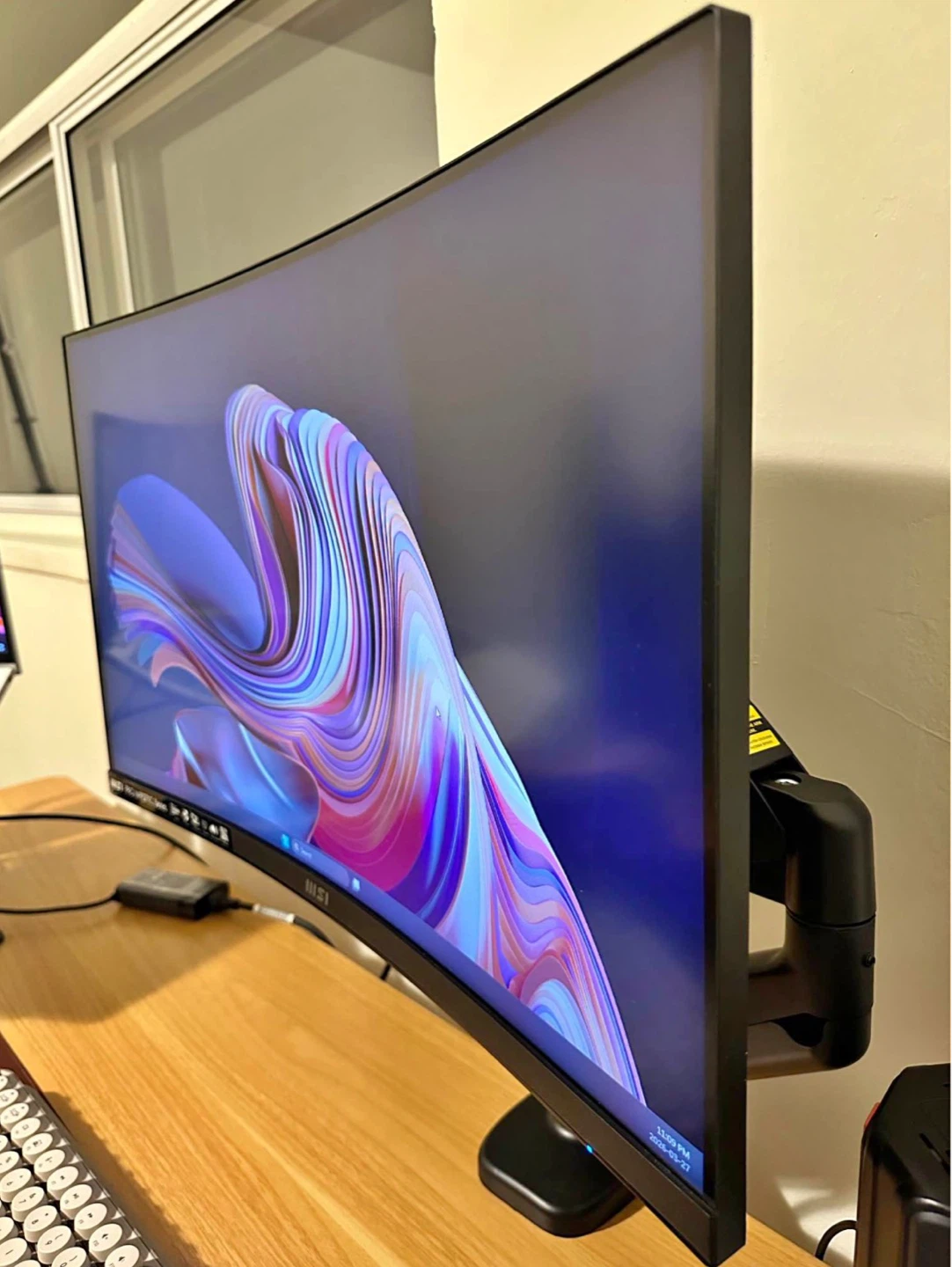 MSI PRO MP271C 27" Curved 1500R Monitor
