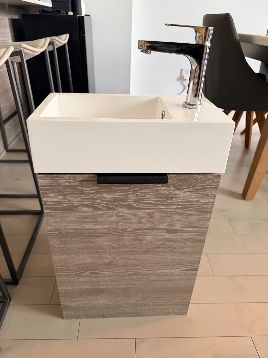 Meuble lavabo complet pour salle d’eau (15.5L x 8.5P x 25H)