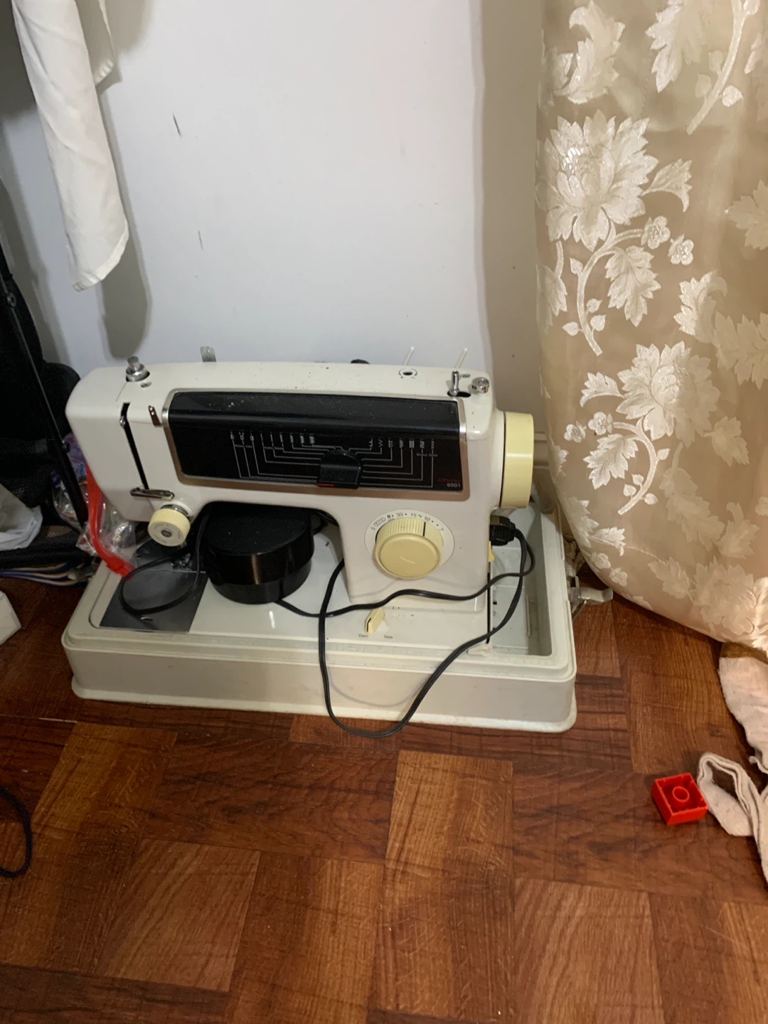 White Sewing Machine