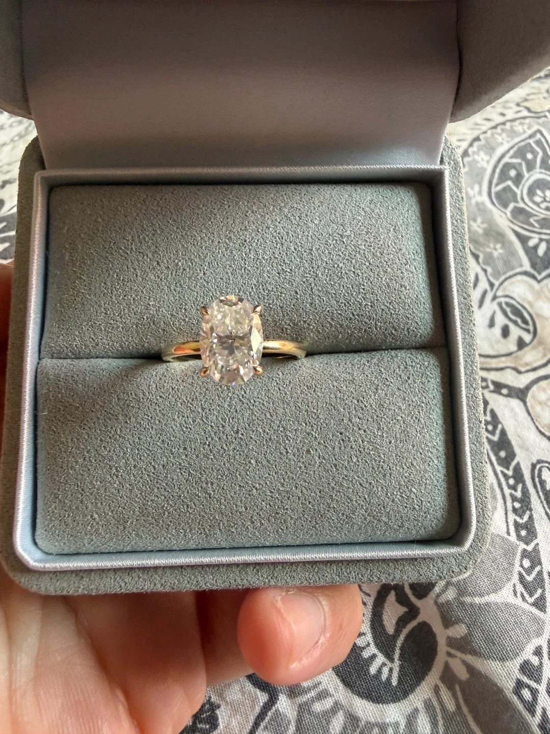 2.5 carat moissanite engagement ring. 10k solid gold - sz 6.5
