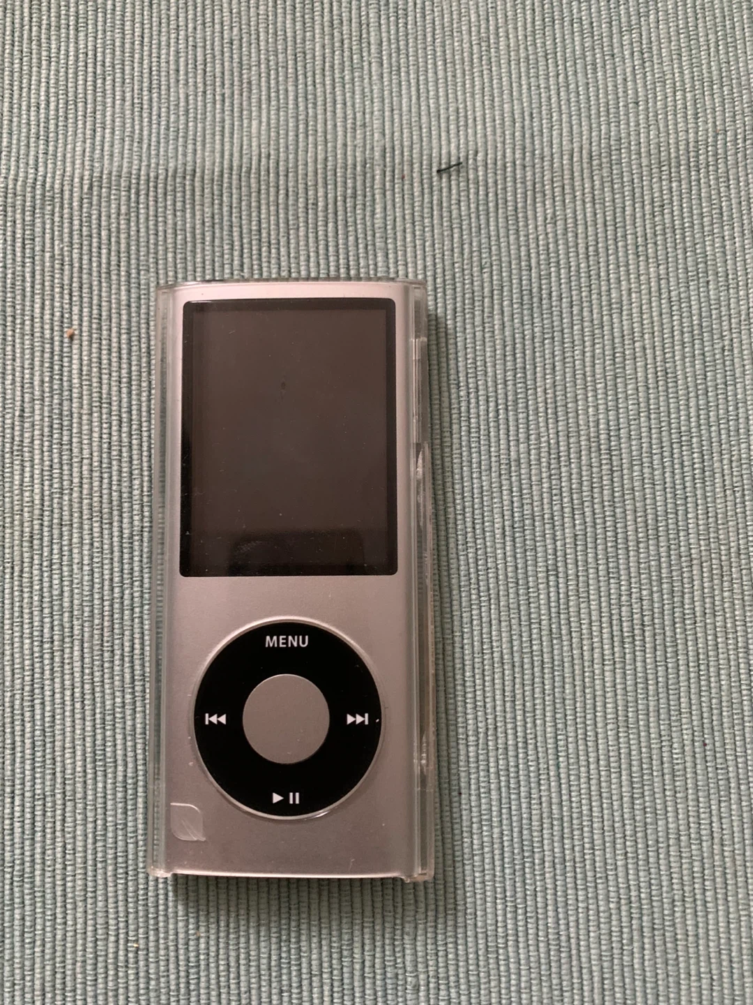 Apple iPod Nano 7th Gen (Silver)