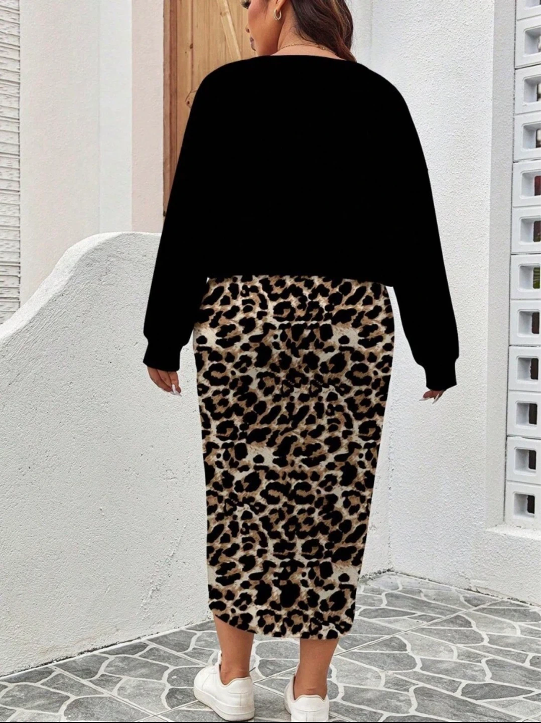 Women's Leopard Print V-Neck Top & Skirt Set - photo 3
