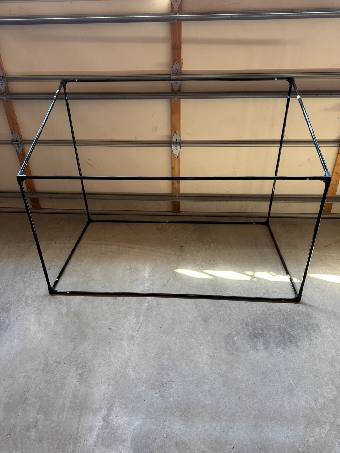 VEVOR 230 gallon outdoor storage bin - photo 4