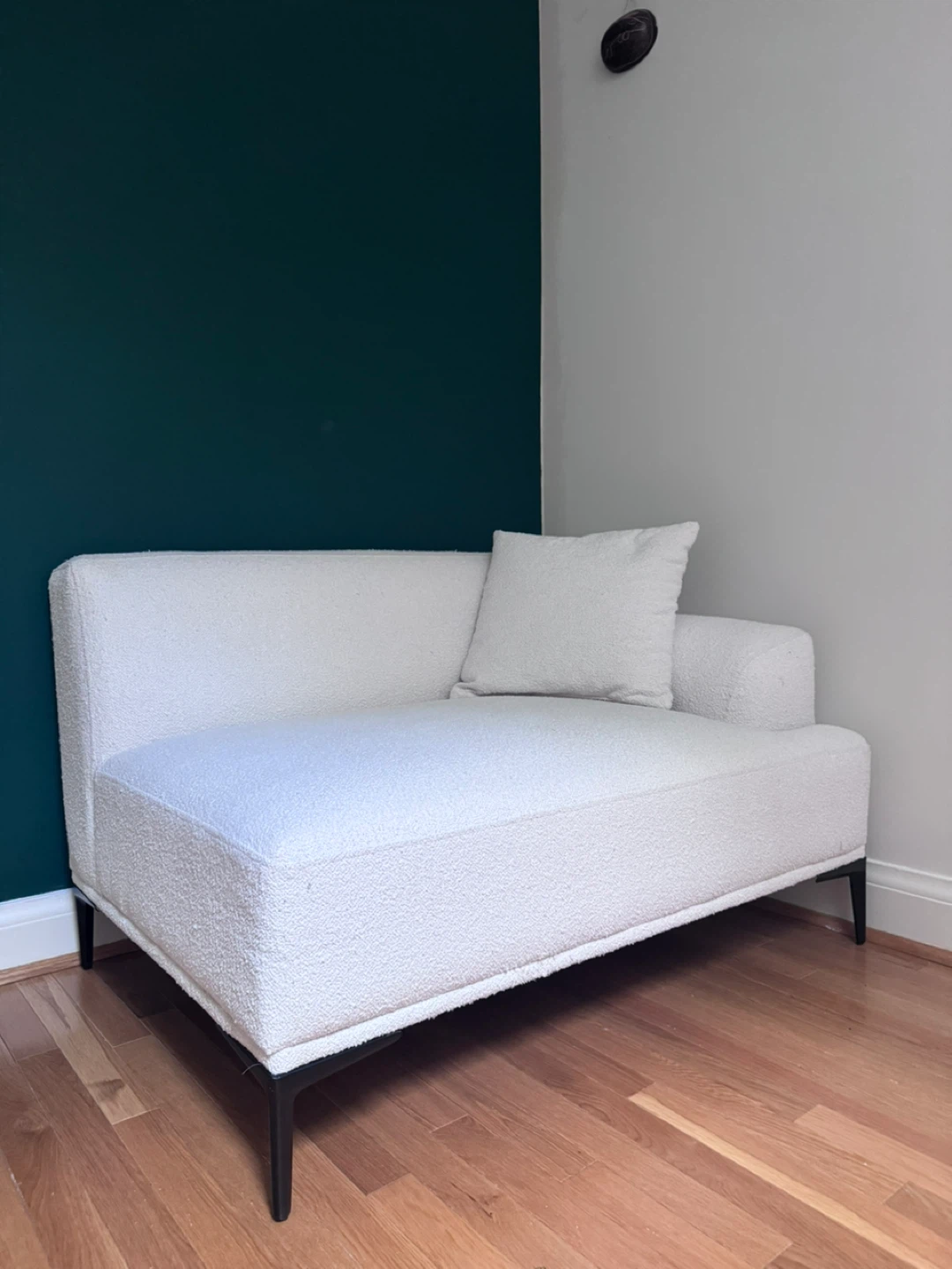 Elegant White Sofa, - photo 2
