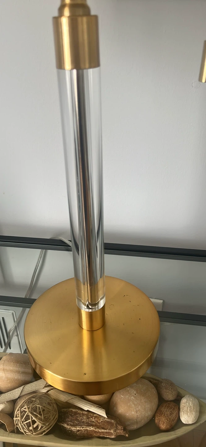 Gold and Clear Acrylic Table Lamp - photo 4