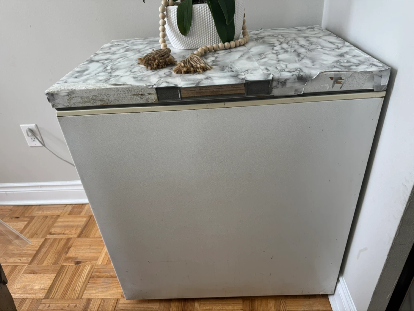 White Chest Freezer - photo 2